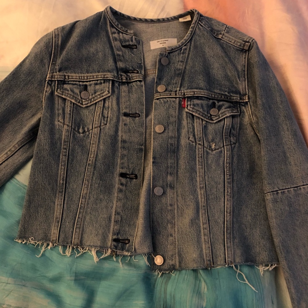 Levi’s Denim Jacket size M